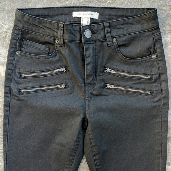NWOT Forever 21 Moto Jeans - Picture 2 of 4